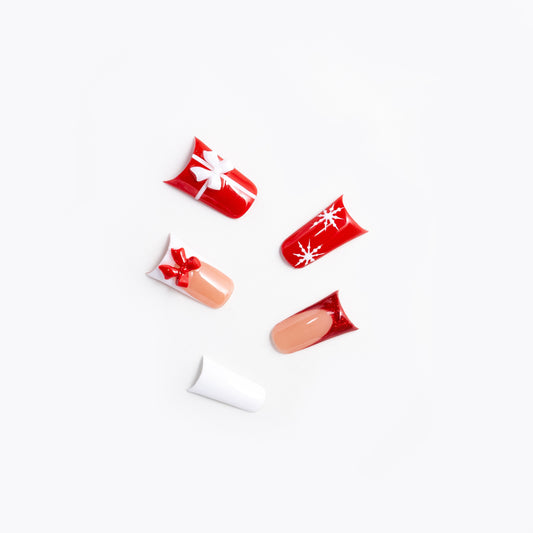 C10 Holiday Cheer Nails
